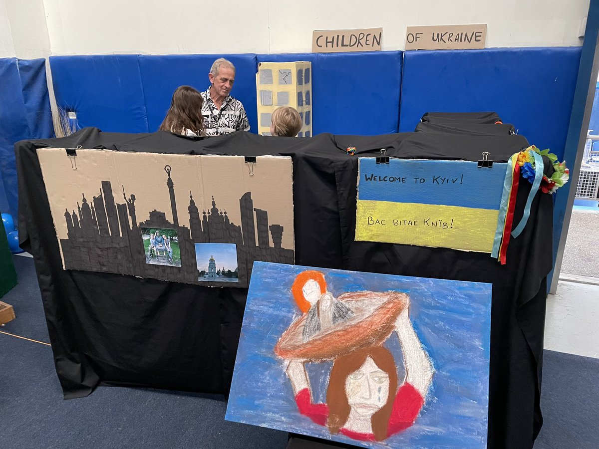 DanseyRenee's tweet photo. A fantastic #pypexhibition guided by @teachlai @JanaKay_FJ The students were amazing and were confidently able to inquire into their passions! #pyp #ib #issfj #pyp6 https://t.co/hh3BrgfeL0