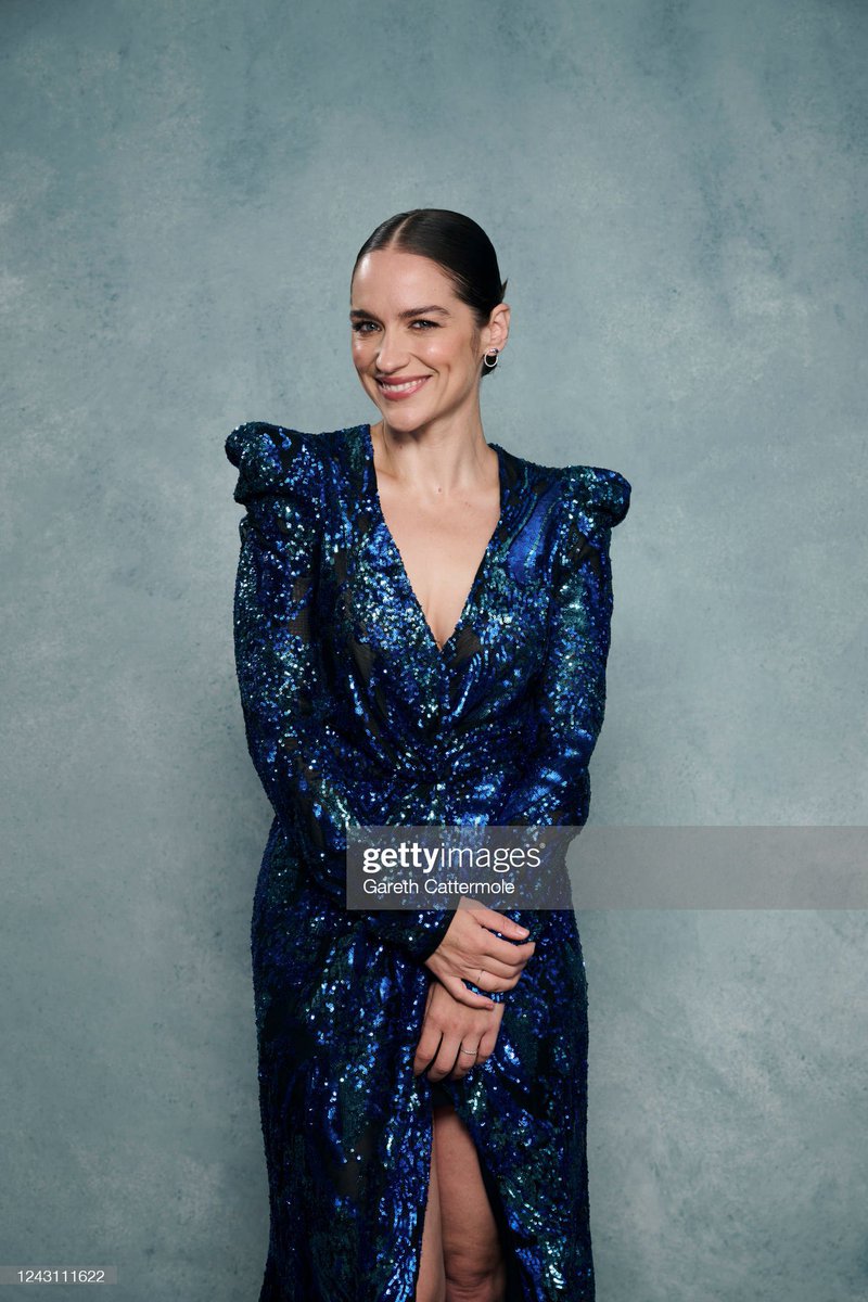 cleekers's tweet photo. All Earpers right now………………

Cause of death: 

#TheEndOfSex #WynonnaEarp @MelanieScrofano https://t.co/QHMZ4vNINj