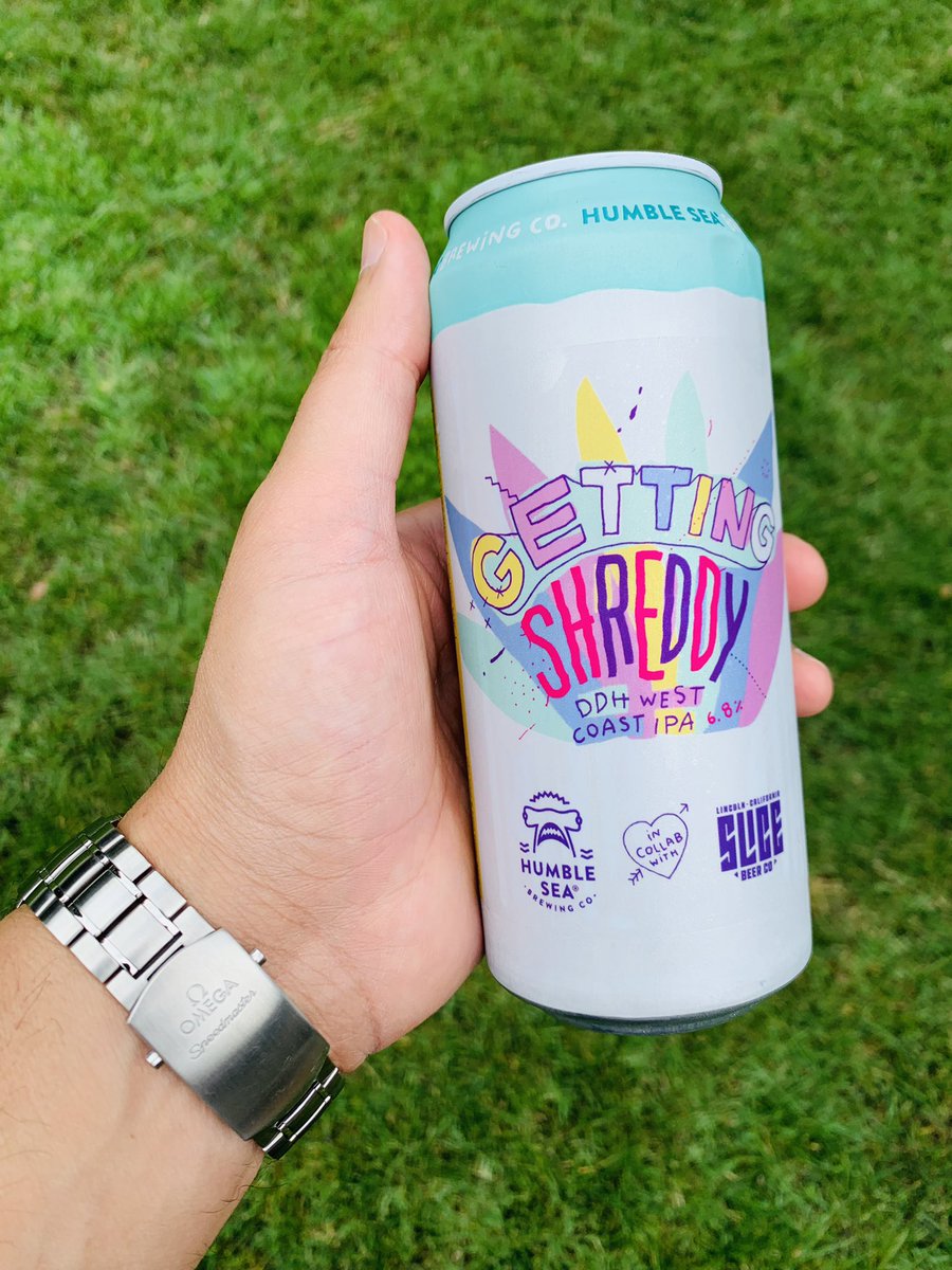 jay_jitsu_'s tweet image. The beer is flowing… #UFC279 

@NateDiaz209 💯