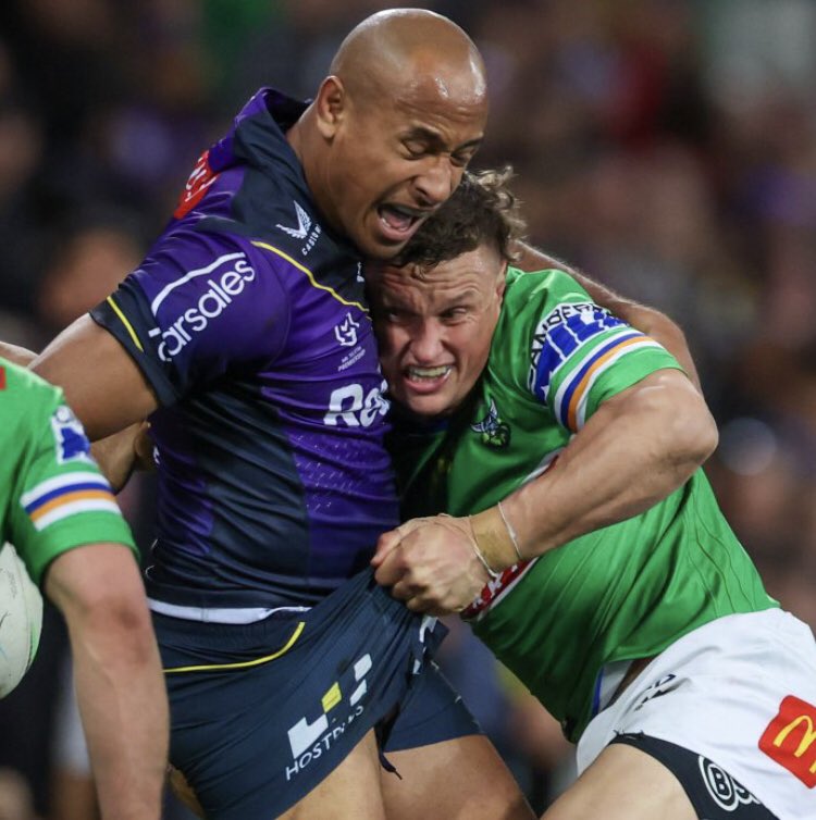 BadlyDrawnRL's tweet photo. 👀

#BadlyDrawnRugbyLeague
#NRLStormRaiders 
#NRLFinals
#NRLGF
#MelbourneStorm
#CanberraRaiders
#FeliseKaufusi
#JackWighton https://t.co/QSQzhaKalr