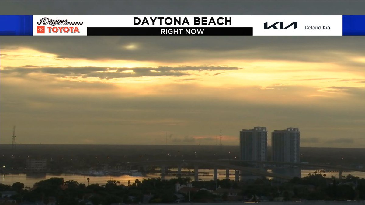 CokinosSamaraWx's tweet photo. Beautiful view of the sunset tonight in Daytona Beach! #sunsetlover #ClickOrlando #News6 #FloridaSunsets #Saturday https://t.co/lMN540R7tS