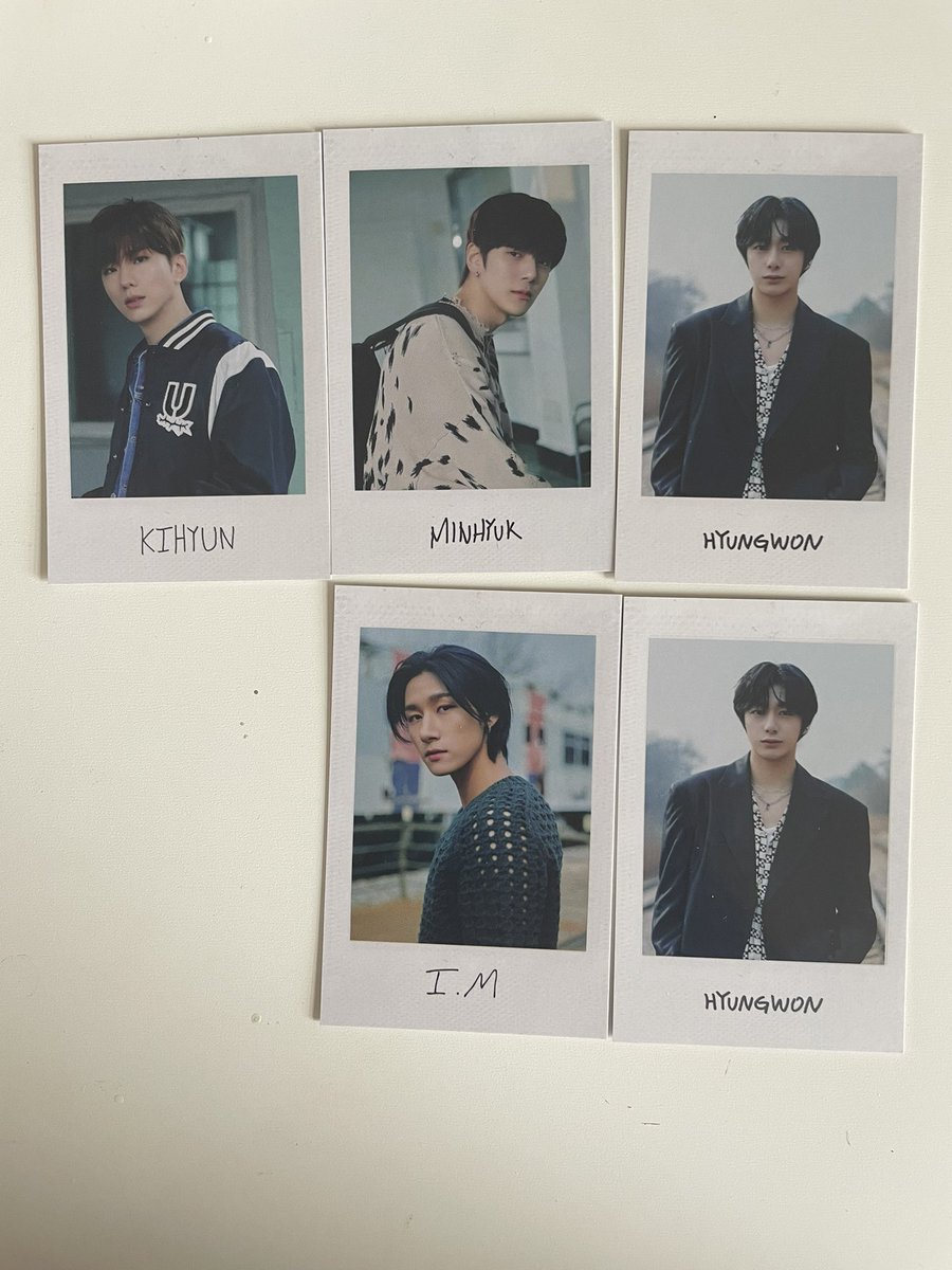 monbebescil's tweet photo. WTS | monsta x shape of love pcs
Member: $5
Unit: $3
Polaroids: $2

Shipping:
US stamped: $1
US tracked: tbd
WW tracked: tbd

DM with any questions! Please RT! 
#monstaxwts #wtsmonstax #monstaxsale #monstaxphotocardsale #monstaxsales #monstaxsell #monstaxphotocard #monstaxselling https://t.co/xmzjZzzlH4