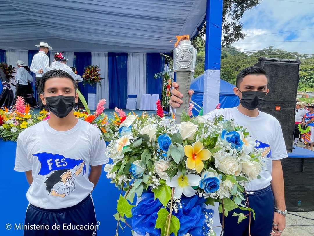 HannaVictoria (@hannavi17099597) on Twitter photo Antorcha de la Unidad Centroamericana
Antorcha de la Libertad
LUZ DE INDEPENDENCIA.
Felices Fiestas Patrias
#Nicaragua #PatriaBenditayLibre
<a href="/yadiratellez4/">Yady 🌵🌵 💞</a> <a href="/jbrisol/">🅰️racely ♏ 🧲anales❤️🖤</a> <a href="/JDOSNICA/">🐼JDOS🦁</a> @yadercino_zen <a href="/Dra_Paredes_/">🦷 Dr🅰️. 🅿️🅰️redeS🦷</a> <a href="/CamposAlv_5/">Campos Felipe</a> <a href="/FerminVallejos1/">Fermín</a> <a href="/militante_sand/">🌷🌻🌼Heidi Castillo🌻🌷🌼🥰</a> Antorcha de la Unidad Centroamericana
Antorcha de la Libertad
LUZ DE INDEPENDENCIA.
Felices Fiestas Patrias
#Nicaragua #PatriaBenditayLibre
<a href="/yadiratellez4/">Yady 🌵🌵 💞</a> <a href="/jbrisol/">🅰️racely ♏ 🧲anales❤️🖤</a> <a href="/JDOSNICA/">🐼JDOS🦁</a> @yadercino_zen <a href="/Dra_Paredes_/">🦷 Dr🅰️. 🅿️🅰️redeS🦷</a> <a href="/CamposAlv_5/">Campos Felipe</a> <a href="/FerminVallejos1/">Fermín</a> <a href="/militante_sand/">🌷🌻🌼Heidi Castillo🌻🌷🌼🥰</a>