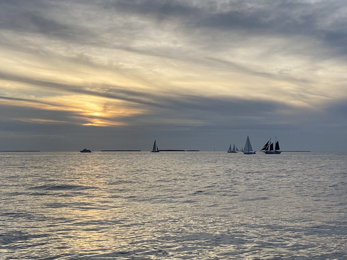 robertlogan504's tweet photo. Sunset in the Florida Keys https://t.co/R8iVsyuvtP