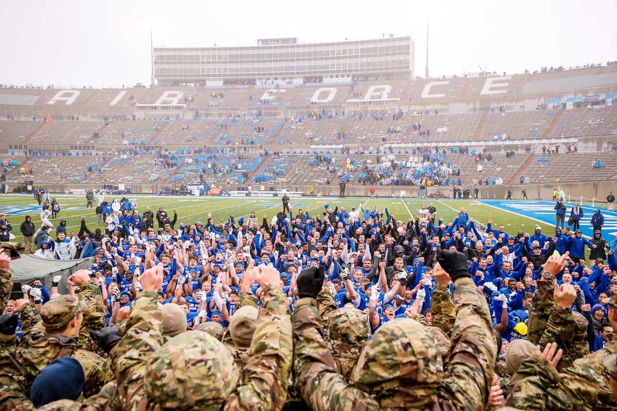 Air Force Falcons tweet media