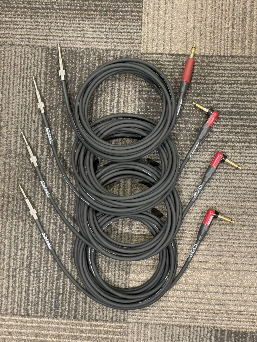 divinenoise's tweet photo. These cables went out to @lukasnelson last month…dig it! 

#guitarcable #knowyourtone  #pedalgram #pedalboard #guitarsdaily #guitartech #madeinportland #madeinoregon #vintageguitar
#commonstockweworkaroundtheclock #lukasnelson #lukasnelsonandpromiseofthereal https://t.co/ZXqBCAlUwj