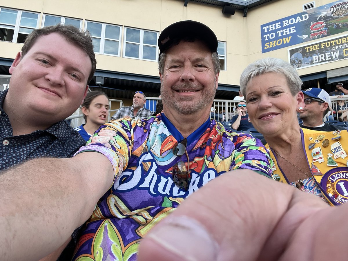 gregoc442's tweet photo. @BiloxiShuckers #shellfiesofthegame https://t.co/yYX3nwLPQ4