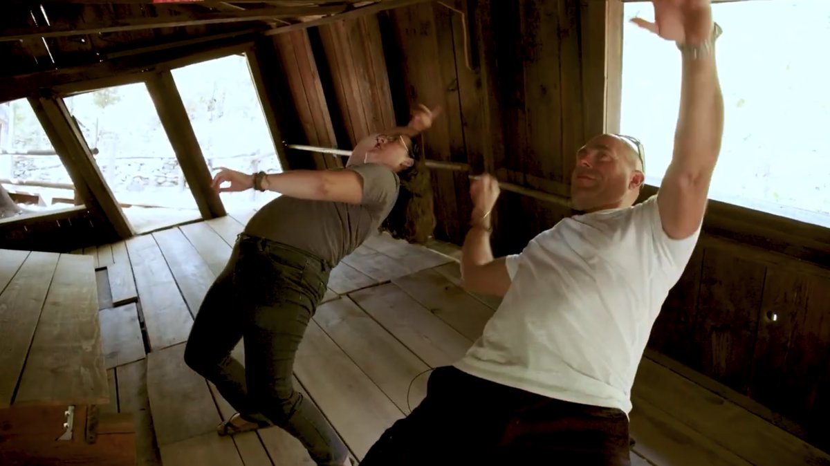 AllAcrossOregon's tweet photo. The Oregon Vortex House of Mystery (@OregonVortex) in Gold Hill, Oregon is a glimpse of a strange world where the improbable is the commonplace and everyday physical facts are reversed! 

Check out this minisode from Season 1:
https://t.co/4v11PlEtIA https://t.co/JXDV98VwtG