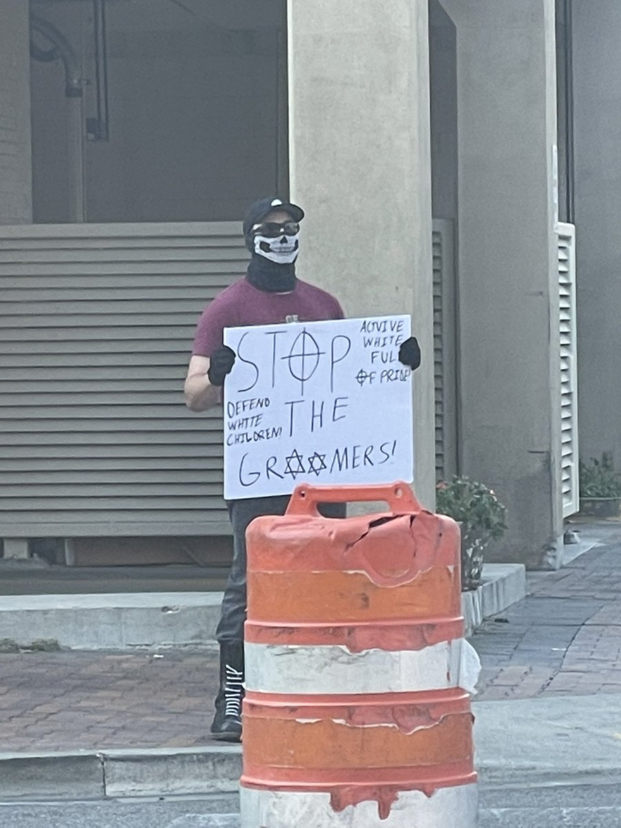 shevawnatron's tweet photo. This is the type of scum that slithers out of the sewer when the @IdahoGOP puts a call out to protest Boise Pride. He refused to take off his mask to show his face. He was also doing the Nazi salute while saying he was there to “protect children.” https://t.co/TrfTAoIcDd