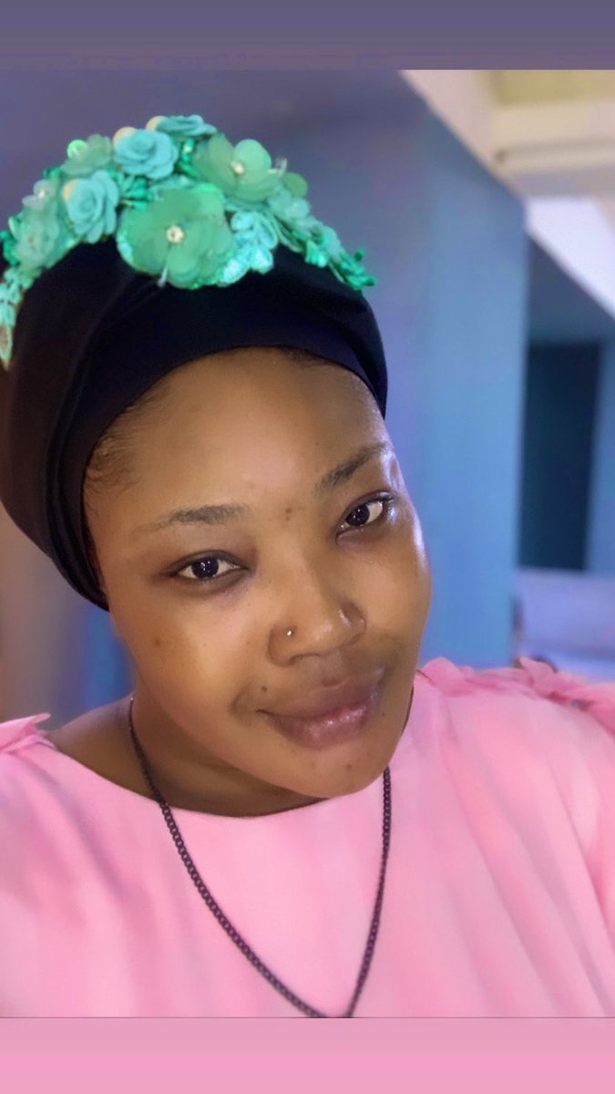 SarahBonnel's tweet image. Queen Sarah
#Mummywathemovie #Mummyclarence #Setpic 
#filmmaker #beautiful