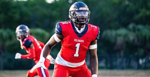 VIP: 2024 5-star EDGE TJ Capers liked what he saw from Miami's defense on Saturday while watching from the Hurricanes' recruiting section.

247sports.com/college/miami/…