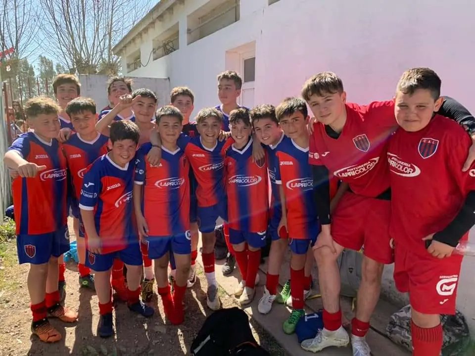 De visita en lama.
Las inferiores pasaron por Lamadrid, enfrentaron a Ingeniero de la ciudad vecina.
Octava 1 a 1 ( Tomas Lageyre)
Septima ganó 2 a 1 ( Torres Bautista y Razzeto Geronimo)
Sexta perdió 2 a 1 ( Aguirre Matias)
Quinta 2 a 2 ( Alegre Emir y Ballesteros Francisco).