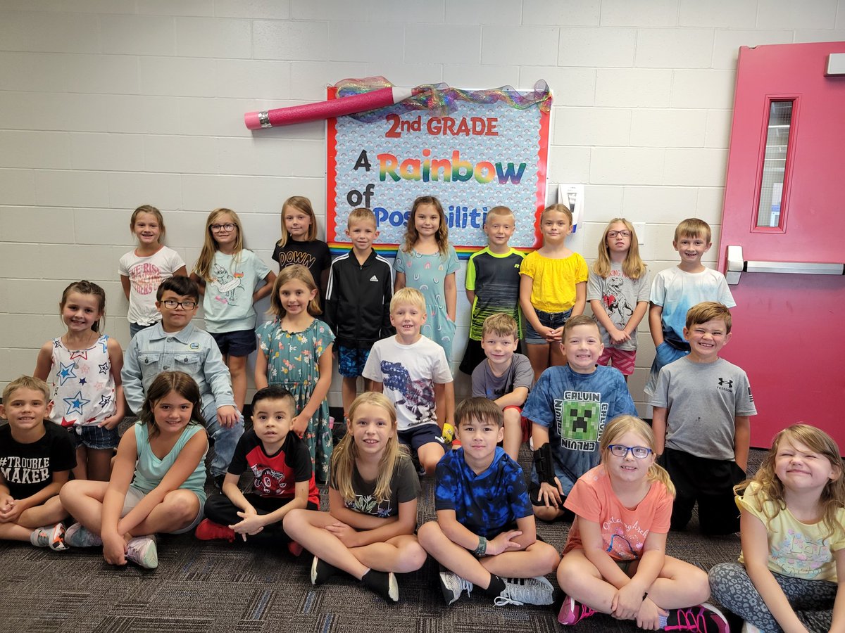 LauraPeckKM's tweet photo. The first few days have been fabulous with this group of learners! I can't wait for all the learning that is to come. @KMElem #KoMetExcellence #SecondGradeStars https://t.co/qowU2PWevR