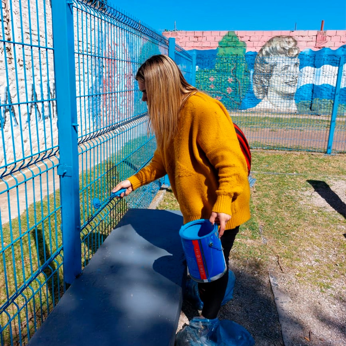 JPaltebrown's tweet photo. ✌🏼Durante este sábado realizamos una jornada de recuperación de espacios verdes en distintos barrios de Brown.

🎨🌱Lxs compañerxs que participaron esta mañana pintaron y plantaron árboles/plantas en diferentes puntos de nuestro distrito. https://t.co/xGuWIqAVxE