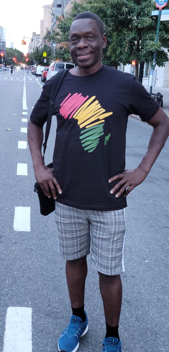 allimadi's tweet photo. Afrika Oyee! Sporting my Pan-African T-shirt earlier today in Harlem, New York City. https://t.co/JIRleUEJ42