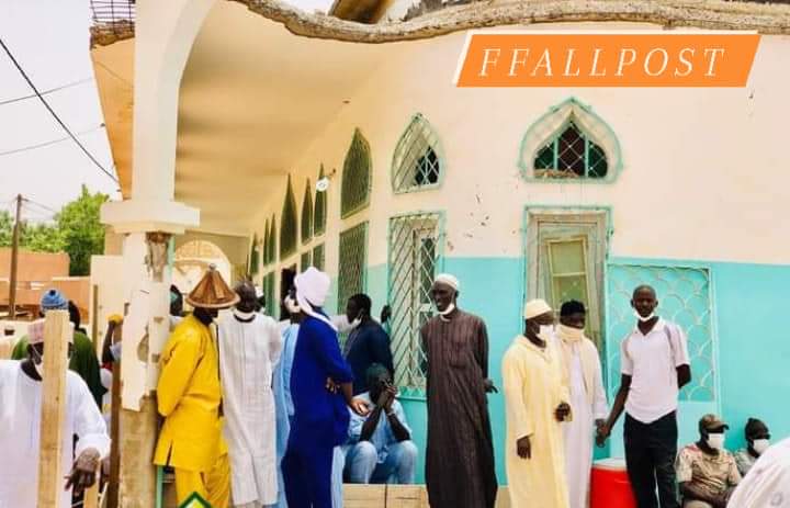 ffallassane's tweet photo. #Communiqué #Mpal #GrandeMosquée
Le Khalif Baye El Hadj Ousmane NGOM annonce le coulage de la grande mosquée de Mame El Hadj Rawhane NGOM de Mpal ce 11 Septembre 2022.
Il fait appel à tous pour un très bon déroulement
L'heure de démarrage est prévue à 7h 30
#FfallPost #Kebetu https://t.co/jKXvdJcNEA