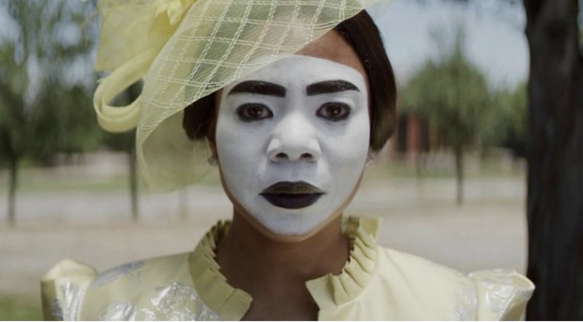 I loved the cinematic significance of @MoreReginaHall  painting her face these color …as the truth can be gray but here her truth was black and white and on display for us to see 👏🏿👏🏿👏🏿#HonkForJesusSaveYourSoul