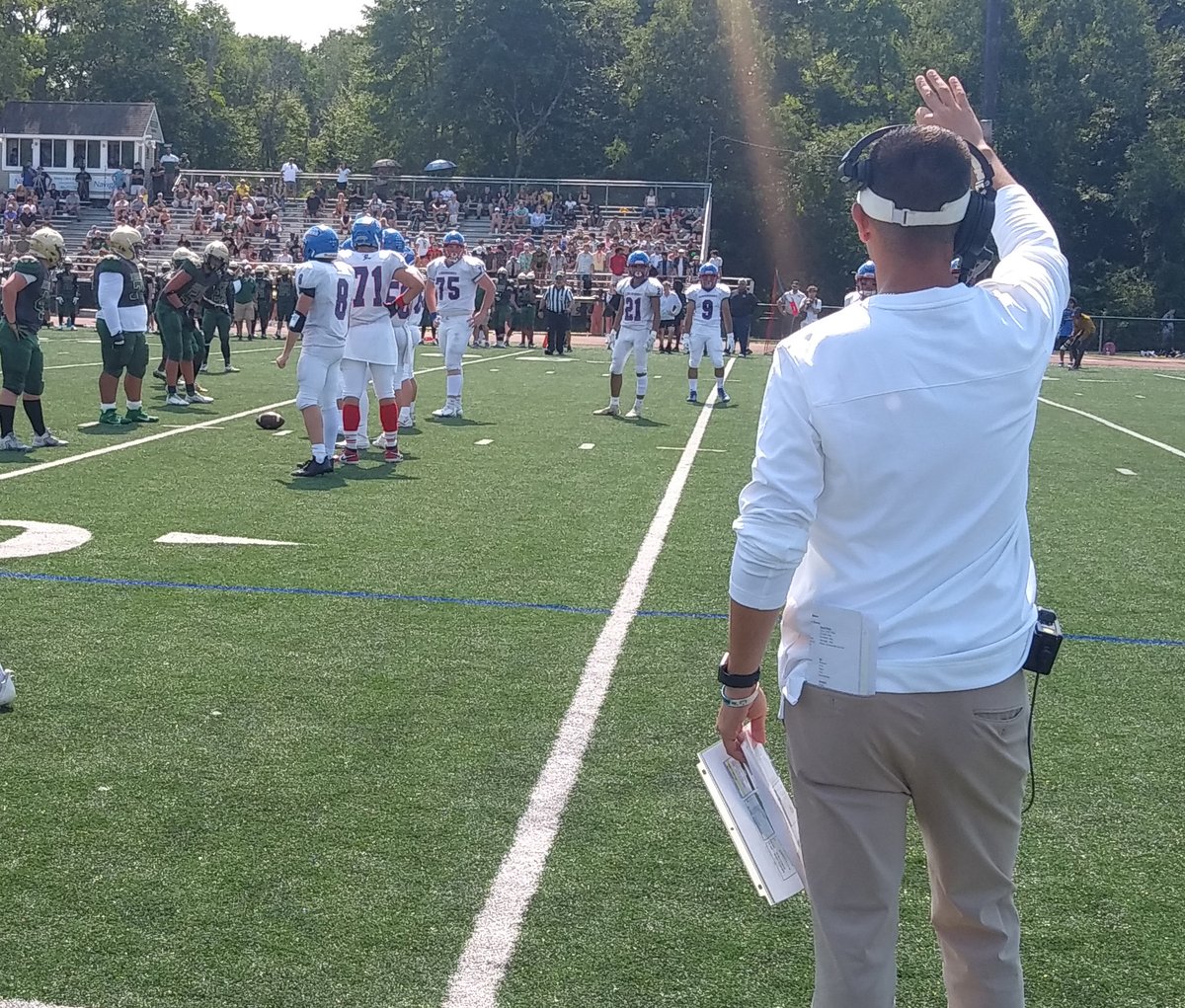H.S. Football: Londonderry scored the game’s first 14 points, but Bishop Hendricken seemed to get stronger as the game wore on Saturday and pulled away for a 40-20 victory on a sizzling day in Rhode Island. 
bit.ly/3B3WfkB