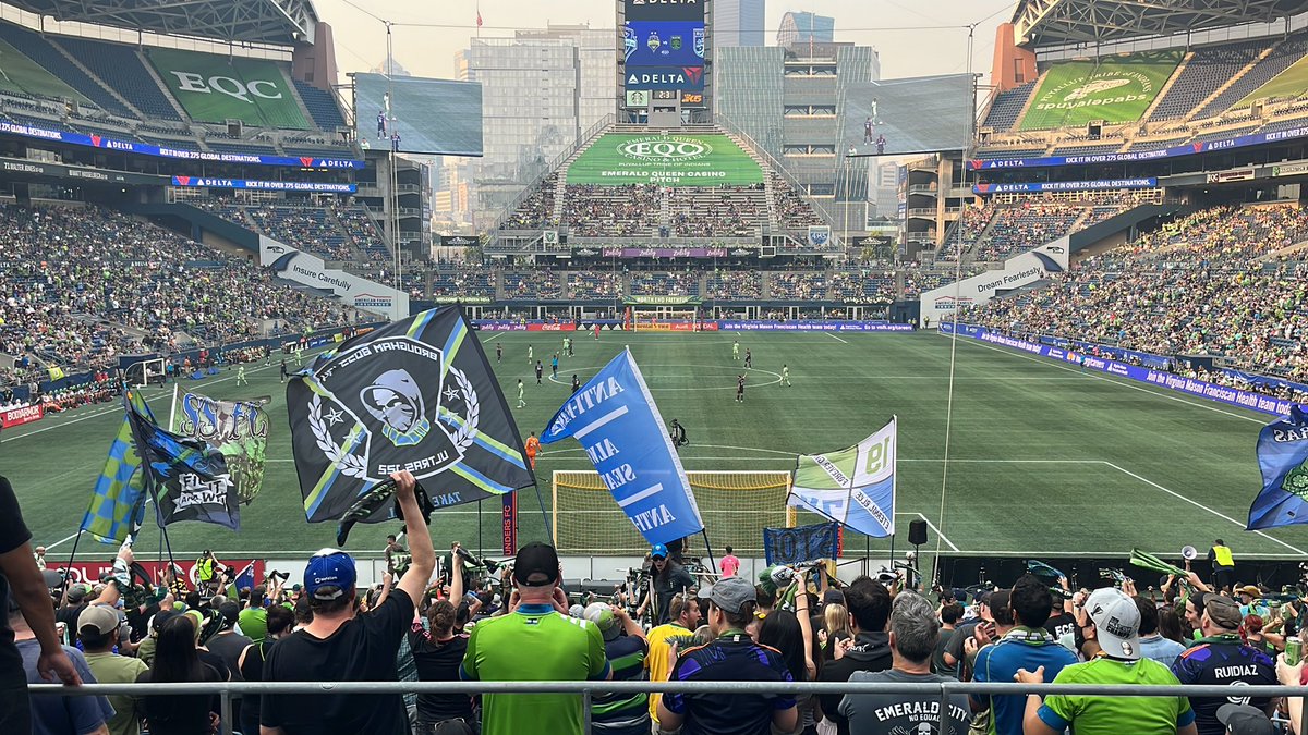 SSFCFOTY15's tweet photo. Let’s go boys! #Soundersmatchday #EBFP #Sounders https://t.co/QuqDFtJIeE
