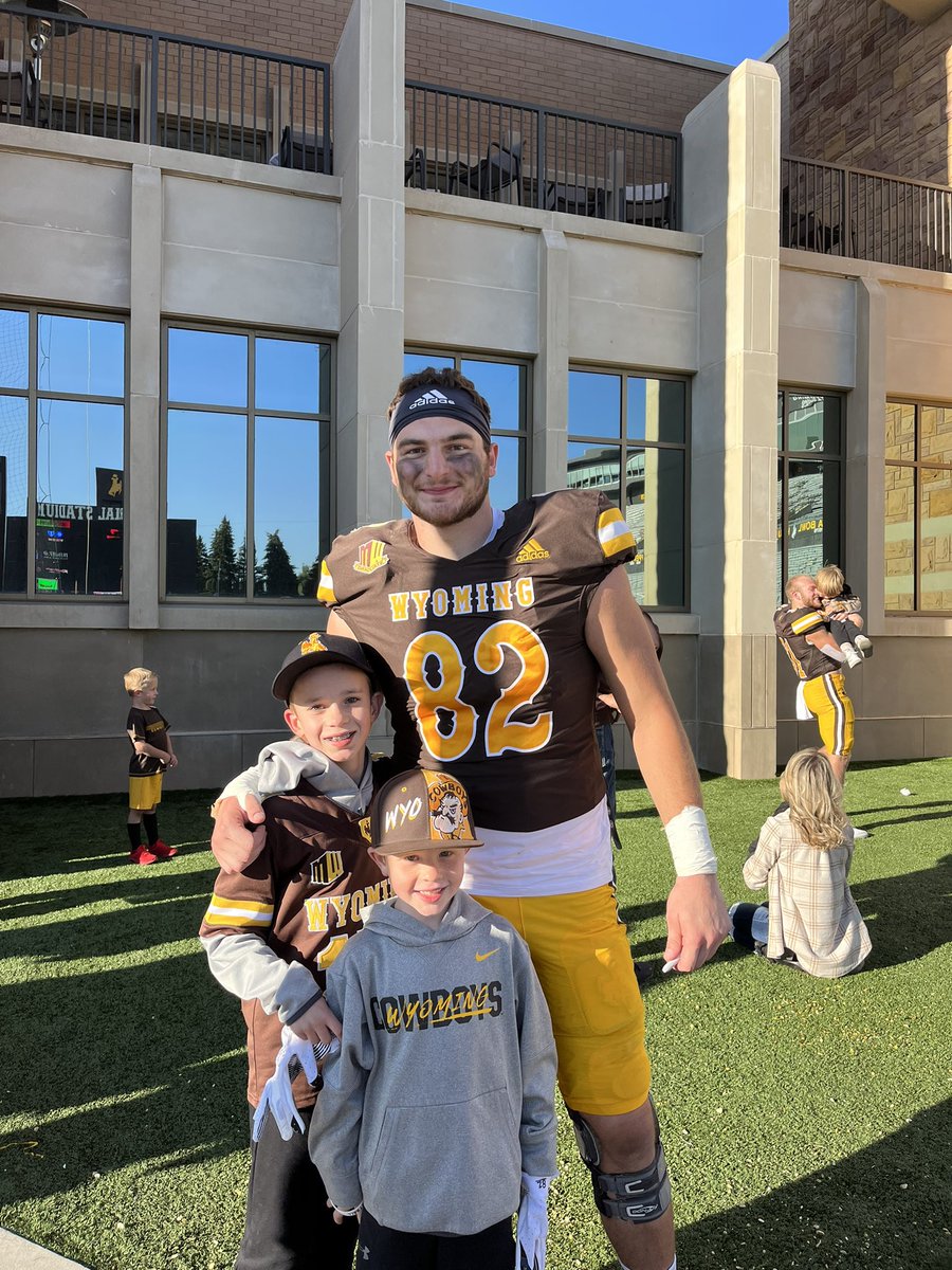 shestads's tweet photo. @jmarcotte1 Thank you for being an amazing person and taking the time to show my boys the Pokes love! #GoPokes #GoWyo https://t.co/OC4mctbhIl
