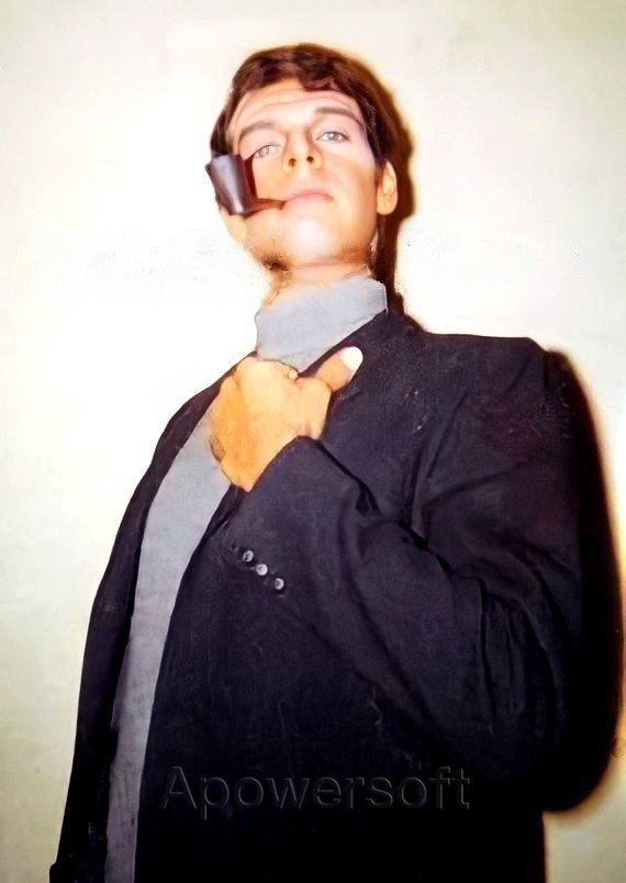 AshleyCurrin3's tweet photo. There I was able to remove the words from the center of the picture I cleared up on, #RobertRodan Adam #DarkShadows! https://t.co/Ldsj2PPx6K