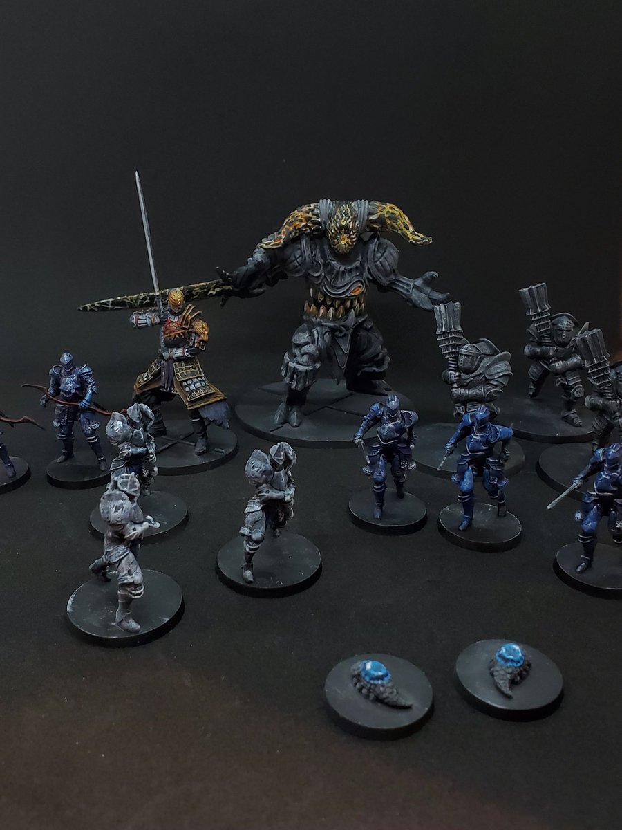 RhydonH's tweet photo. #HobbyStreak Day 109, I finished painting the Iron Keep Expansion! Run Crystal Lizards, run!
#DarkSouls #DarkSoulsTheBoardGame #darksoulsroleplayinggame #DStBG #IronKeep #SmelterDemon #SirAlonne https://t.co/Q7qsZncr8q