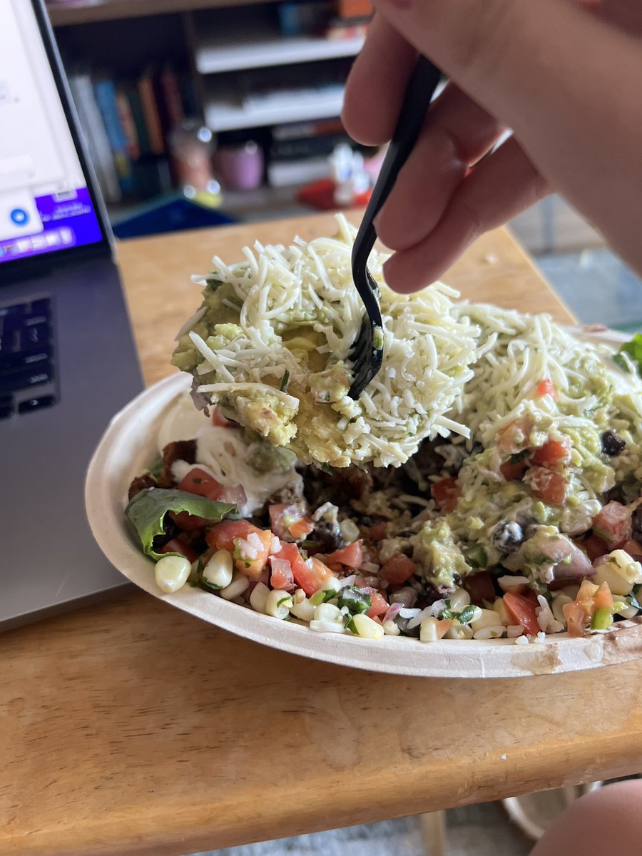 lexeywatson's tweet photo. there was an entire unripe avocado in my bowl yesterday and y’all couldn’t even give me a proper refund???? @ChipotleTweets https://t.co/Sj6J5Dkrlj