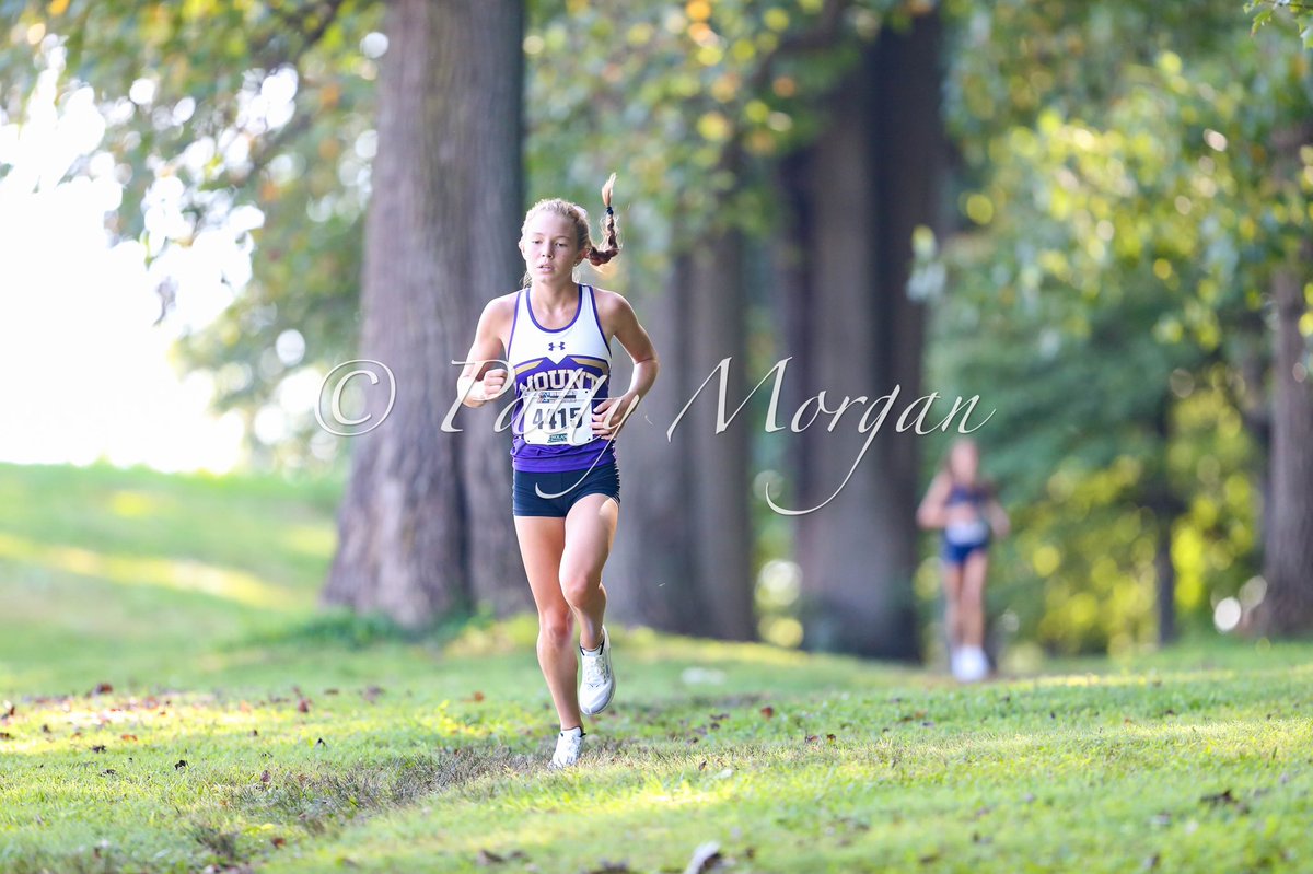 PM_Photo's tweet photo. Abington XC Invitational 2022- Top 3 girls as they passed the 2 mile mark . The only thing I know is that The Mount’s Ella Woehlcke was the individual winner but I don’t have times for Varsity girls 🤷🏼♀️ Congratulations Ella! #ptfca #phillysportsdigest #pattymorganphotography https://t.co/6EkDJNuNO7