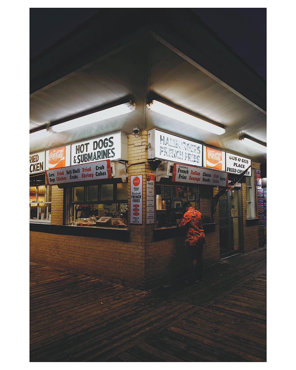AdamEnglehart's tweet photo. Nights on the boardwalk. Gus &amp; Gus Place, Rehoboth Beach, DE. https://t.co/SInedYtBqV