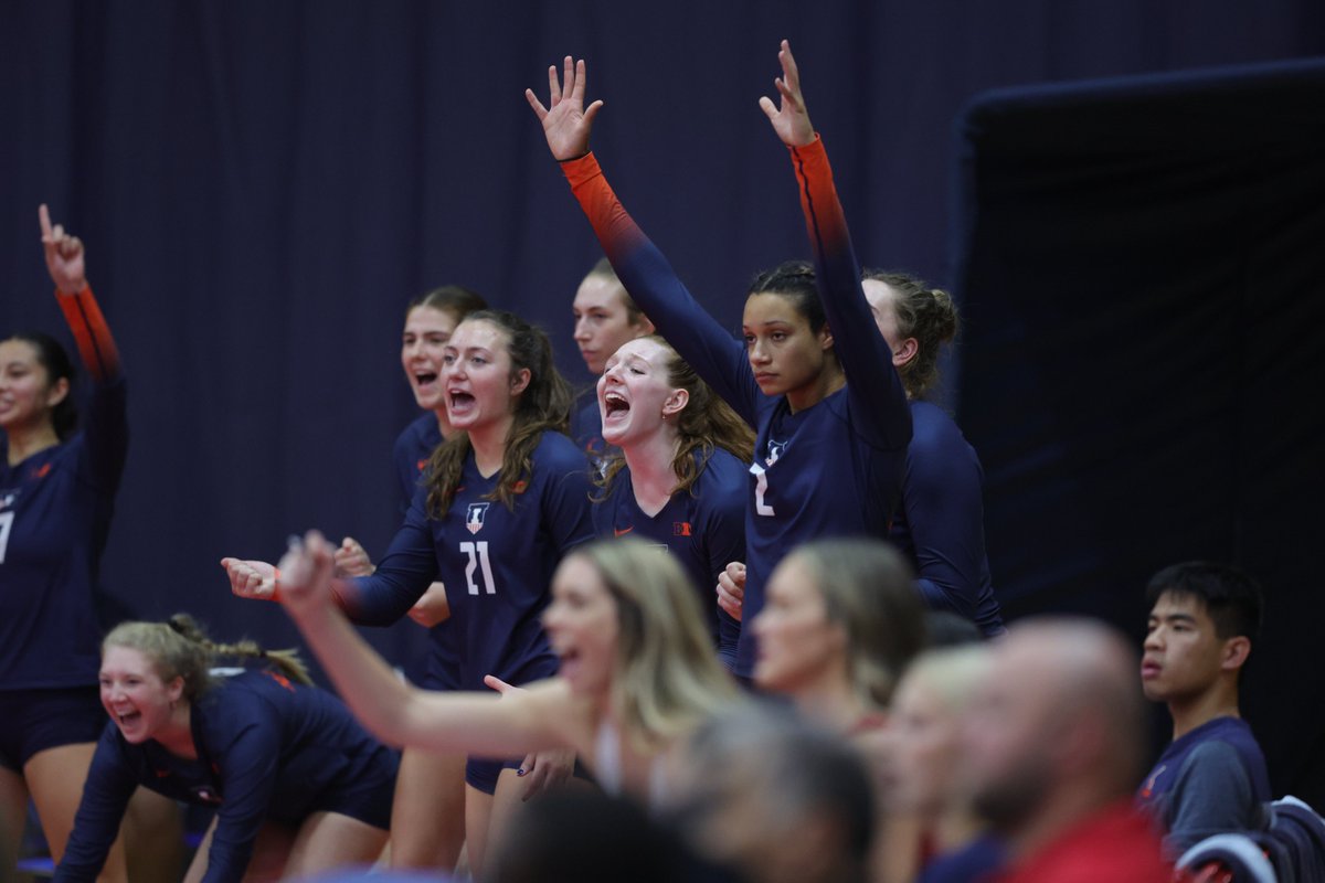 IlliniVBall's tweet photo. Battling in set three...

S3 | #Illini 17, Dayton 16 https://t.co/tG3gz8kNdk