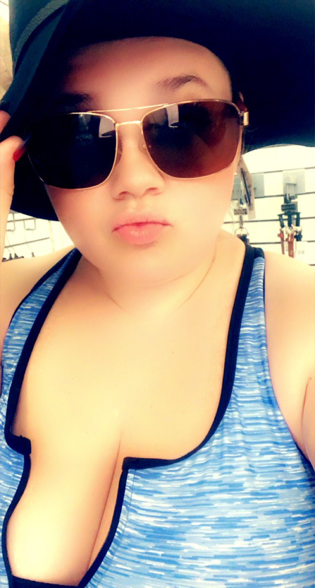 GODDESS KAT B Day 9/30 on Twitter "Damn I am looking good! You know it