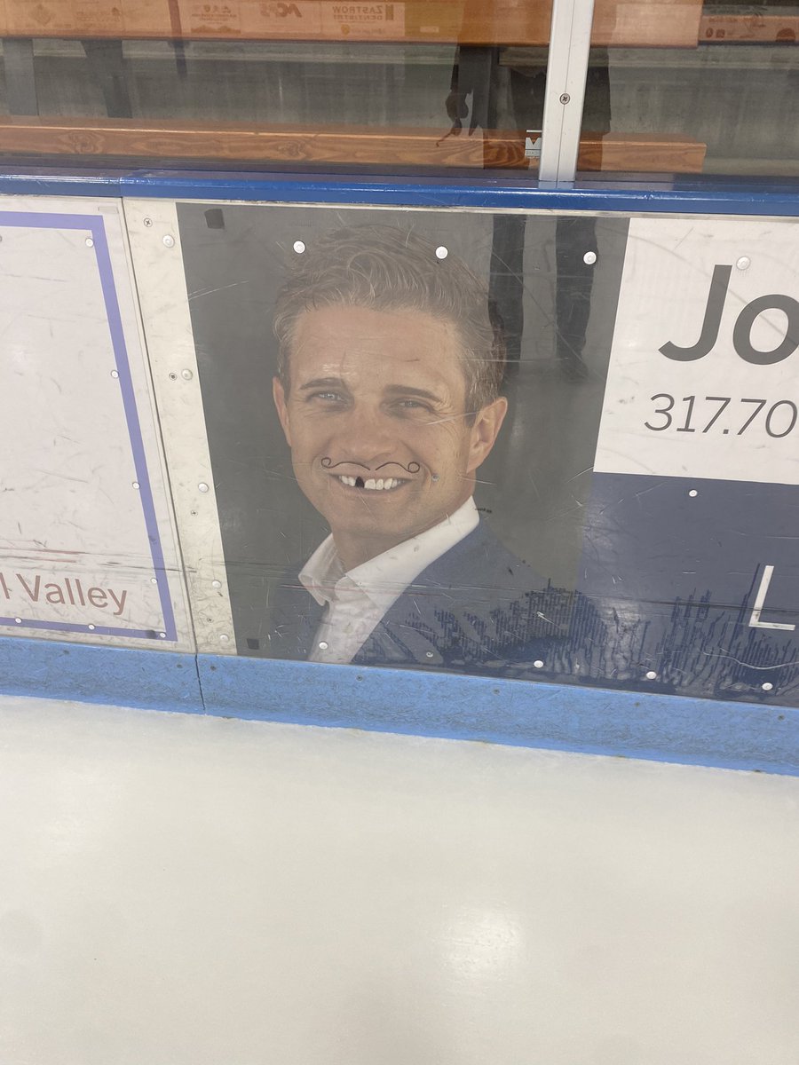 RadioMoser's tweet photo. Tough sledding for JML in his own town. #AvsAlumni
Big game coming right up at Dobson! @Avalanche https://t.co/kHnINzqYQb