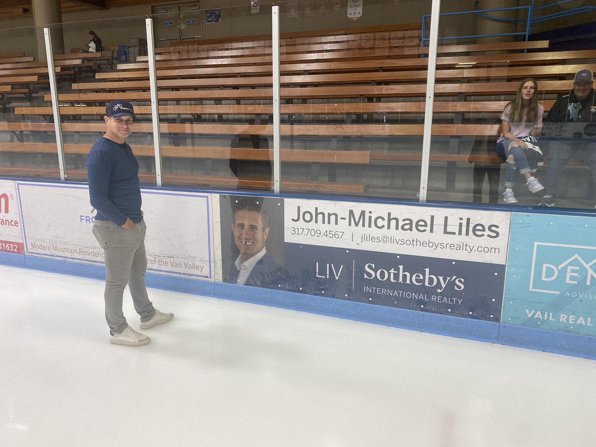 RadioMoser's tweet photo. Tough sledding for JML in his own town. #AvsAlumni
Big game coming right up at Dobson! @Avalanche https://t.co/kHnINzqYQb