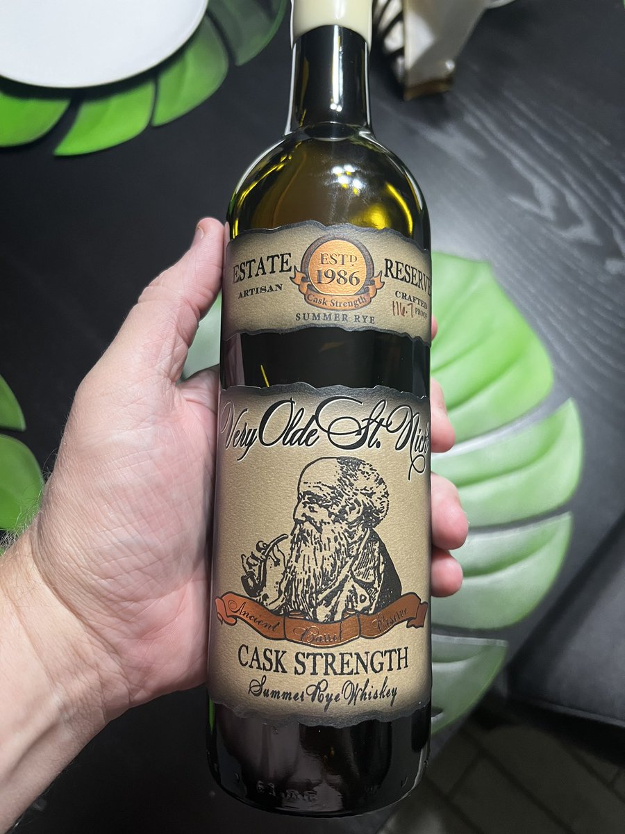 UCFJuggernaut's tweet photo. Cracked open the Very Olde St Nick Summer Rye Whiskey Cask, 116.7 proof. Packs a punch, good stuff! #VeryOldeStNick #PreservationDistillery #Bardstown https://t.co/HjSxEsdmzD