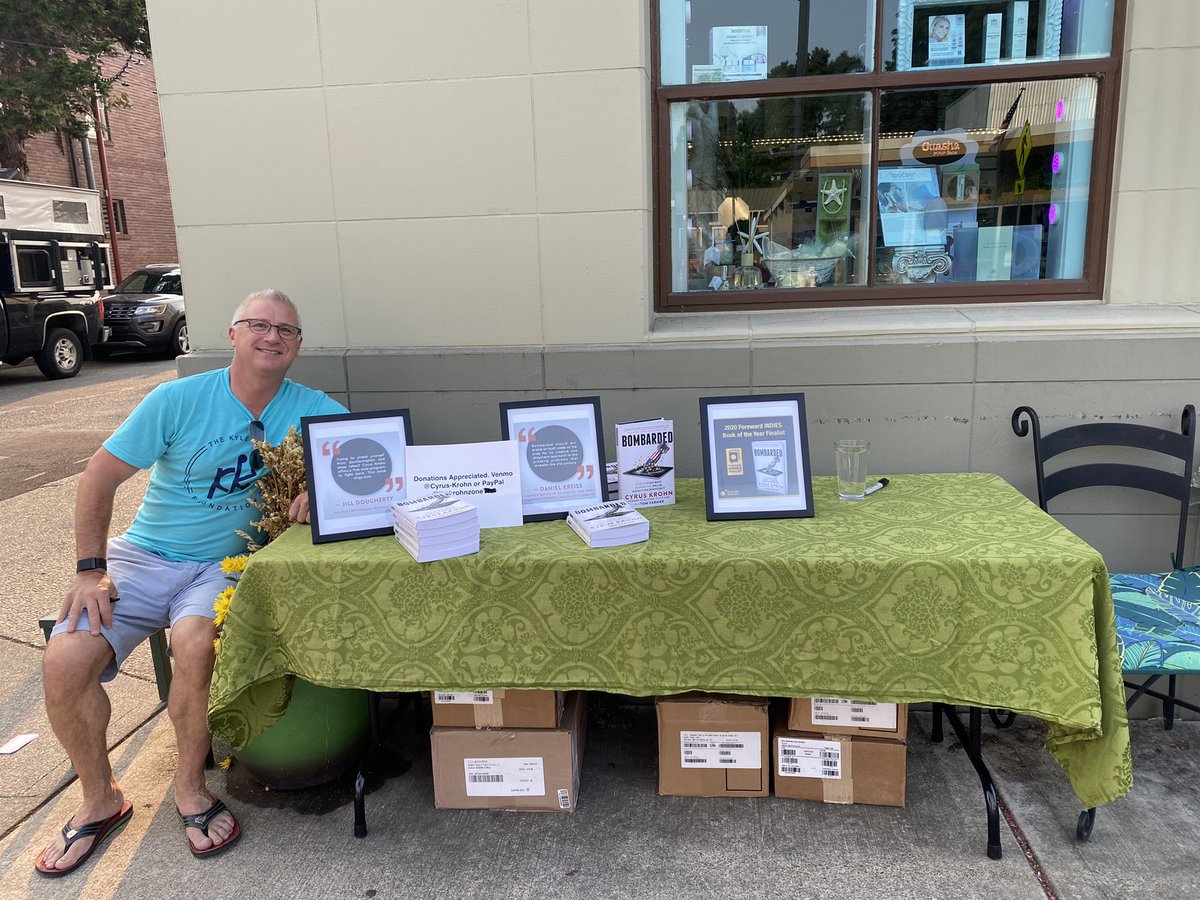 cyrusk's tweet photo. Selling copies of @BombardedB in @cityofissaquah tonight during #artwalk 
https://t.co/7GCZ2UYxjS 

@ForewordReviews

 #BookTwitter #BookBoost #BookWormSat #BookTour #BookLover https://t.co/lwaoNwFdUX
