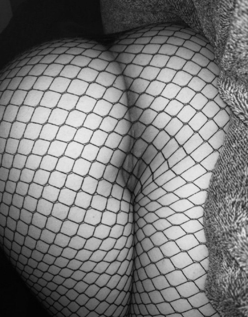MommyViha's tweet photo. ⋆ ˚｡⋆୨୧˚ not new to nsfw twt ˚୨୧⋆｡˚ ⋆

♡ Name : Electra 
♡ Age : 24
♡ Pronouns : She/They/He
♡ Sexuality : Bisexual 
♡ Role : Domme on this account 
♡ Kinks/turn ons: Petplay, Ddlg,mdlb,mdlg,water sports, CNC, CBT,Spanking, moans, femdom,Findom, pegging &amp; more. https://t.co/wHzX2m0veE
