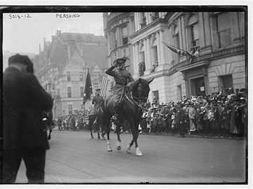DrPnygard's tweet photo. Today in 1919-nearly a year after #WW1's armistice-New Yorkers welcomed 25,000 U.S. soldiers home from the battlefields of Europe with a huge victory parade down #Manhattan's Fifth Avenue. General #JohnJPershing led his 1st Infantry Division troops past the celebrating throngs. https://t.co/6puaGkYZ2p
