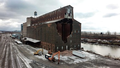 We need to <a href="/savingplaces/">Saving Places</a> the "Great Northern" grain elevator, an irreplaceable piece of industrial design in <a href="/buffaloniagara/">Visit Buffalo</a>  See my article: drive.google.com/file/d/14yeR17…
#preservation #legacycities #urbandesign