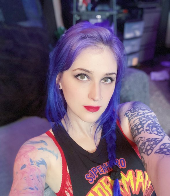 Sigrid Snow’s pics and videos