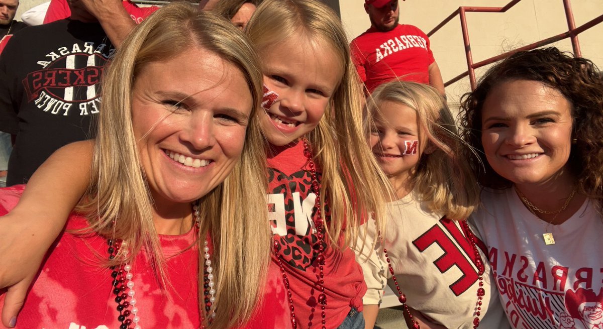schmidt_kt's tweet photo. @Husker these little girls are enjoying their first husker football game https://t.co/hgHWt9qfVm