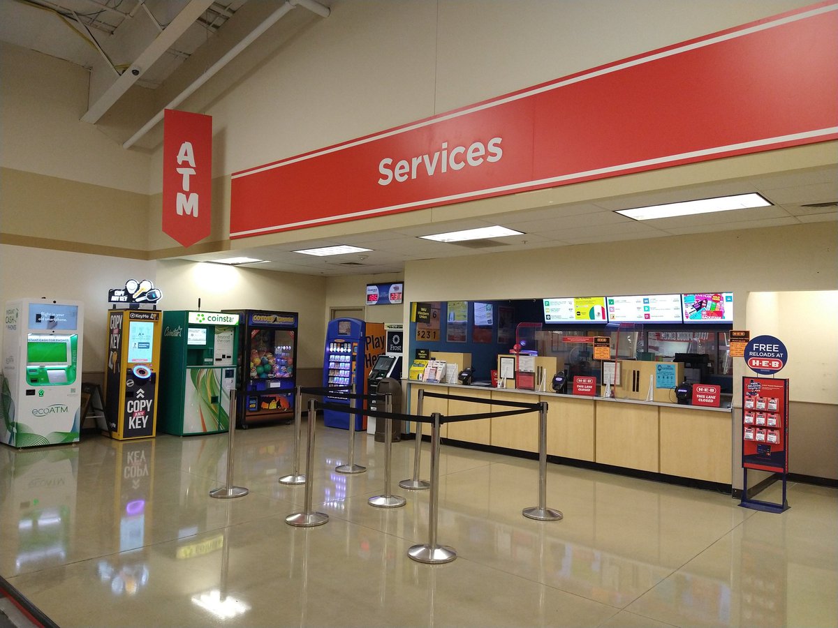 HebQuest's tweet photo. Barnhouse HEB! These ones aren't common but I have seen one elsewhere in Texas. Not the biggest but also kinda cozy!

Highway 21 and Texas Ave
Bryan, TX https://t.co/MiXcI25e8E
