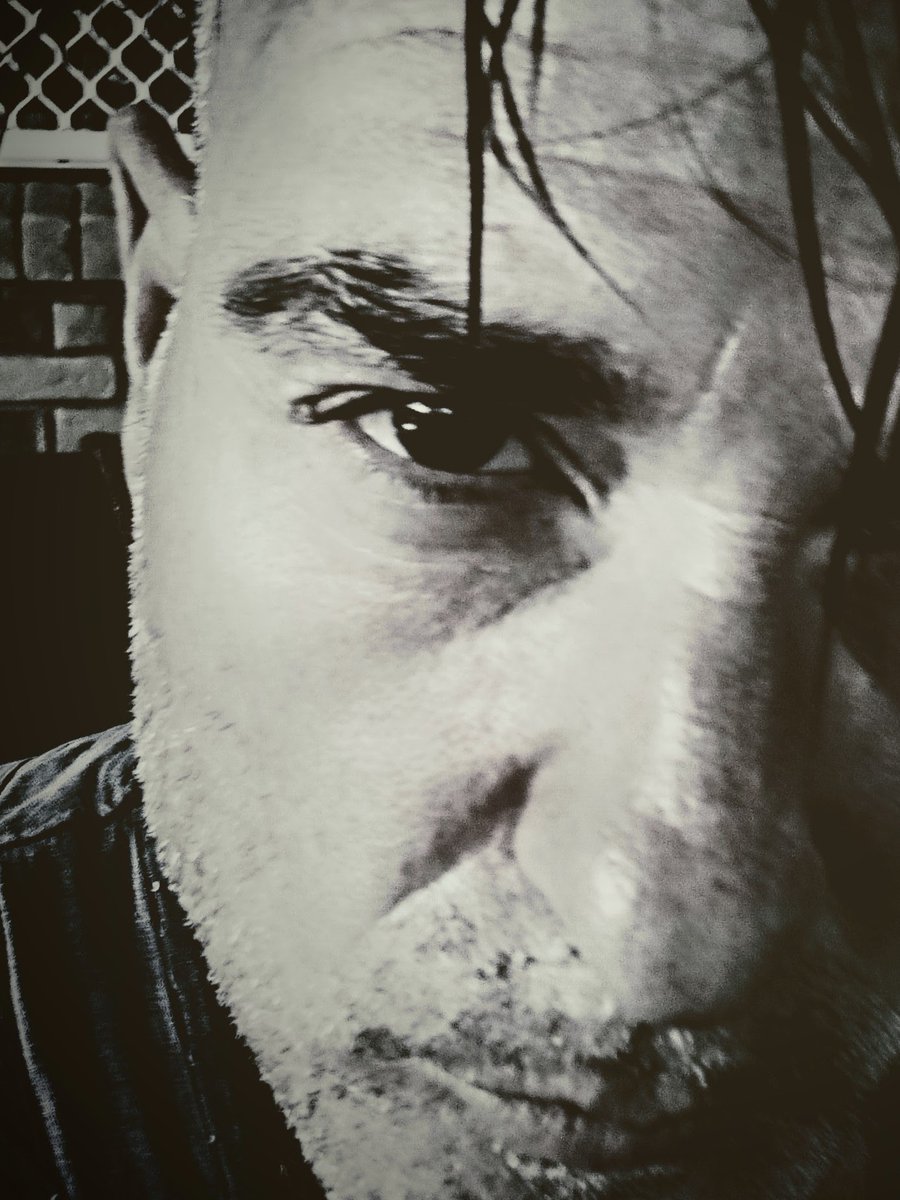 pjwhyte75's tweet photo. Life's  full of FHS  who push your buttons, slam you for being edgy &amp; off centre and if you are not strong within, you can lose everything &amp; u r gone.

But If those people force a new attitude which then reprograms you to be your epic true self without rebellion.#Fuckyes https://t.co/3PVSUVEyzH
