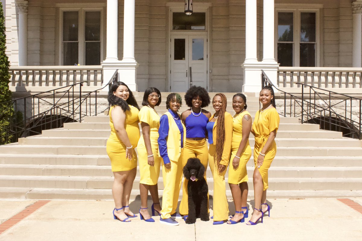 Presenting the 22’-23’ Alpha Rho chapter members of Sigma Gamma Rho Sorority Incorporated EEE-YIP!💛💙