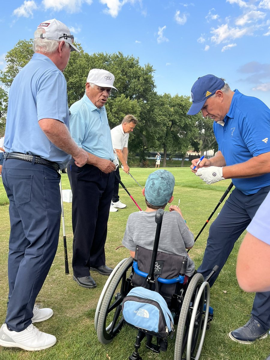 Kiiiile's tweet photo. @StLouisBlues ROR and Coach Berube made my sons day today! World class people at a world class event! @AscensionCCG https://t.co/vAcjNxXyIe