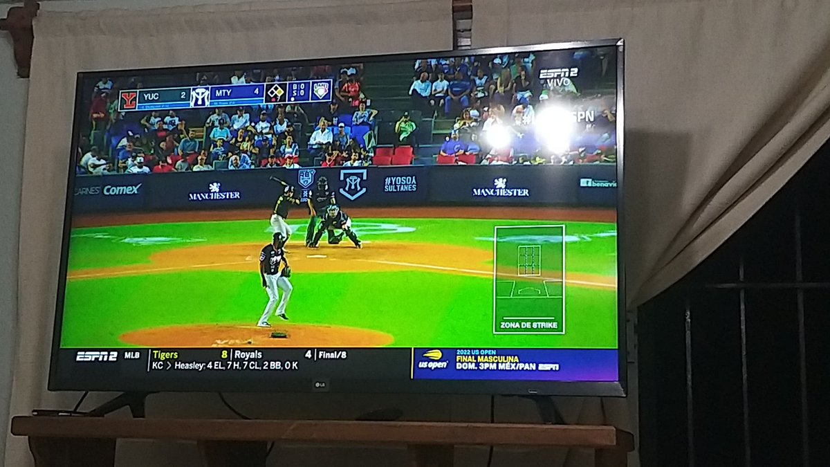 Saludos desde Cancún!!! Apoyando a los <a href="/leonesdeyucatan/">Leones de Yucatán</a> <a href="/JESanchez_ESPN/">Jorge Eduardo Sánchez</a> #LMBxESPN