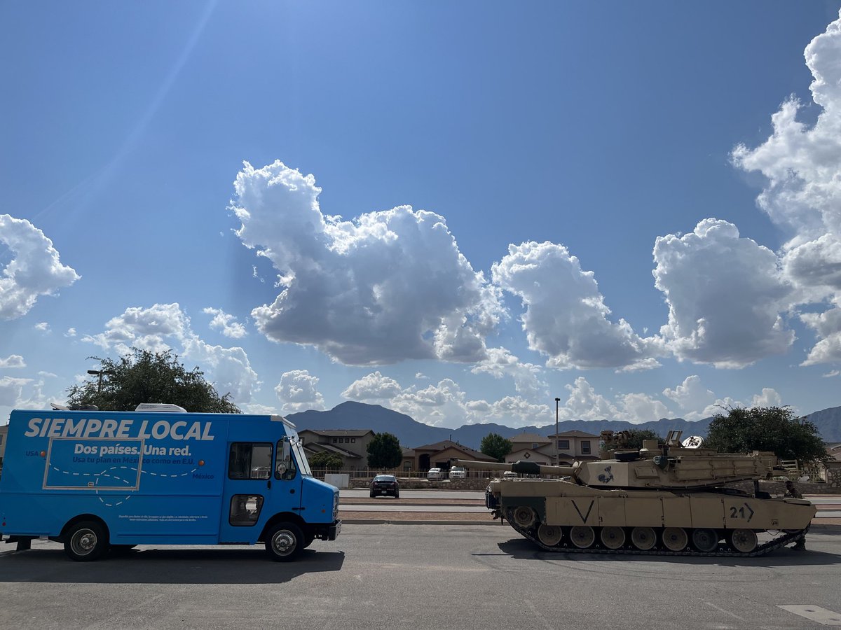 My money is on blue! 😵 KIDDING was actually scary even parking in front of it!! ⁦<a href="/ATT/">AT&T</a>⁩ ⁦@EPTXMarket⁩ ⁦@NtxFiberteam⁩ ⁦<a href="/ManuelEscoEsco1/">Manuel Escobedo</a>⁩ ⁦<a href="/Liz_Arch1/">Liz Archuleta</a>⁩