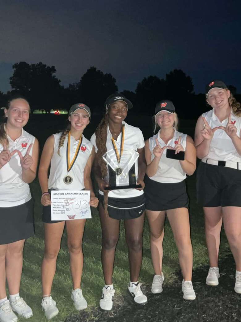 LWHSRedSea's tweet photo. 🚨LADY FIREBIRD GOLF WIN🚨
LWHS Women’s Golf team showed out tonight and took 1st place at the Grant County Invitational‼️ 
🚩Led by Senior @fejiro1122 
And sophomore Paige Treherne🚩
#aagf
@LakotaWestAD @LWHSGirlsGolf @westfirebirds https://t.co/0tsOEKBTfO