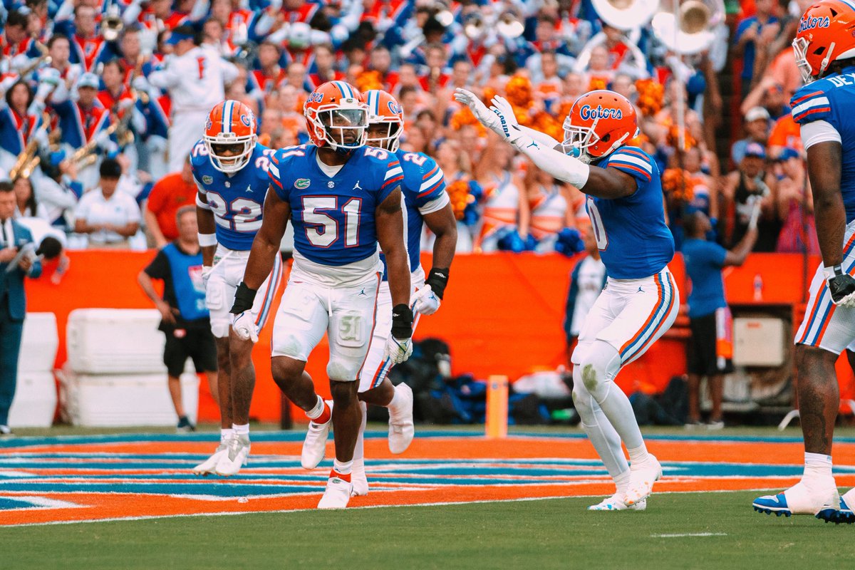 GatorsFB's tweet photo. 📸 First half flicks https://t.co/hOZ6u95gJg