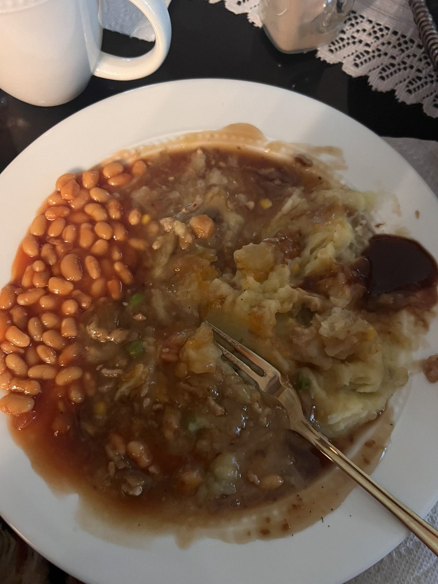 My friend came to Tennessee from the UK and made me this Shepards pie <a href="/GordonRamsay/">Gordon Ramsay</a> …..