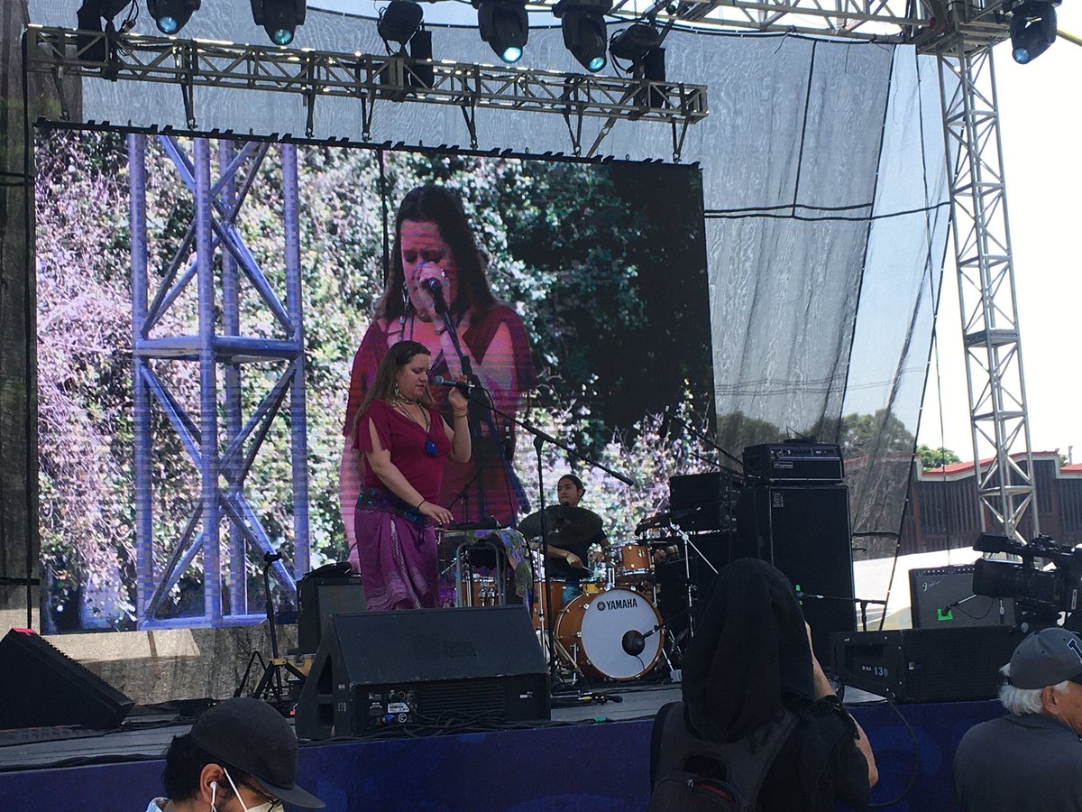 pepepradog's tweet photo. Gran evento #Transfrontera @UNAM_MX @klezmerson https://t.co/lWf3nW3Ra7